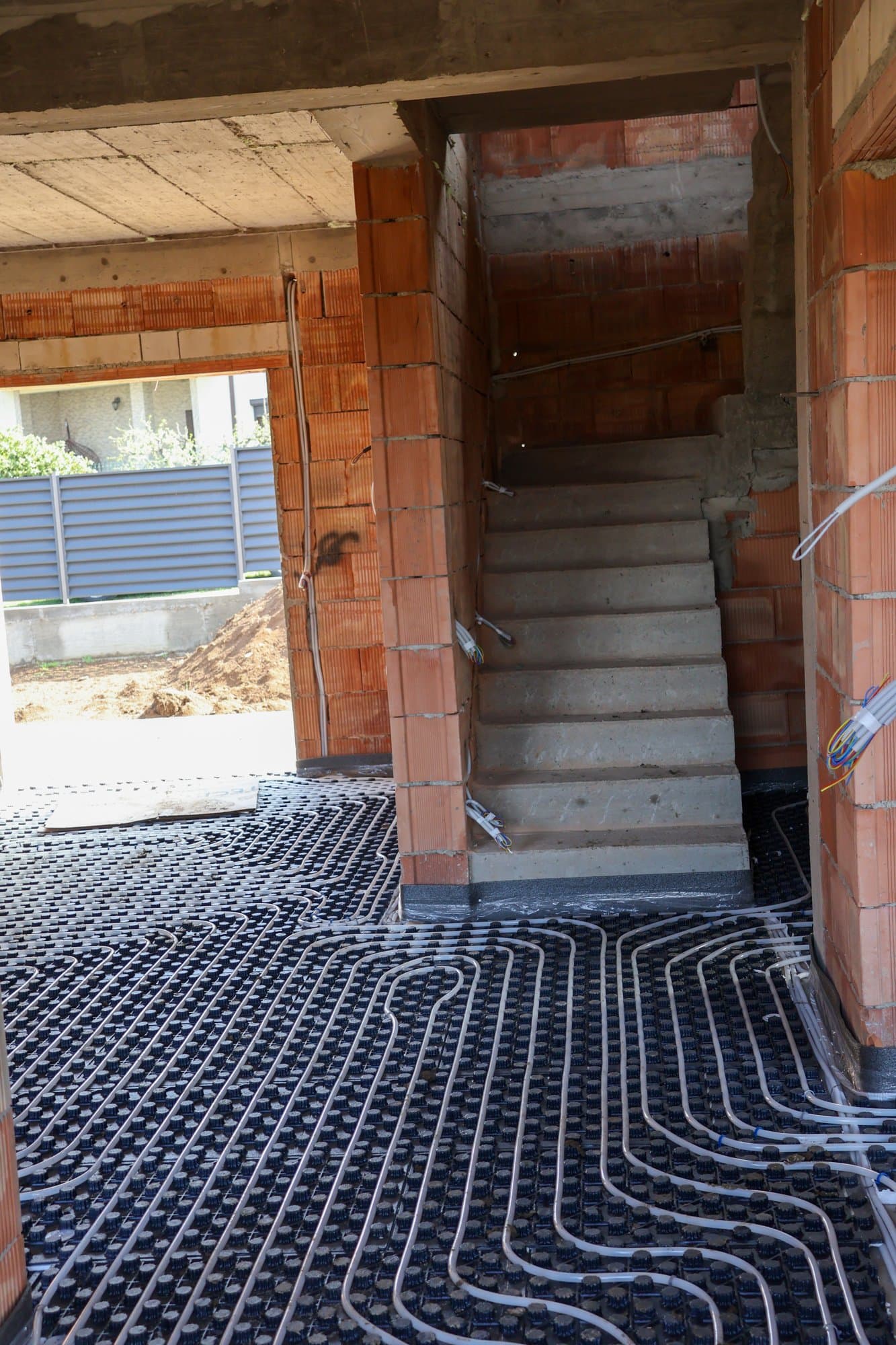 Scara monolit din beton și încălzirea în pardoseală